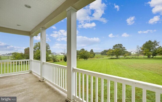 Building Photo - 14673 Falconaire Pl