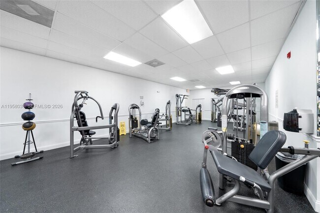 Building Photo - 2301 S Ocean Dr