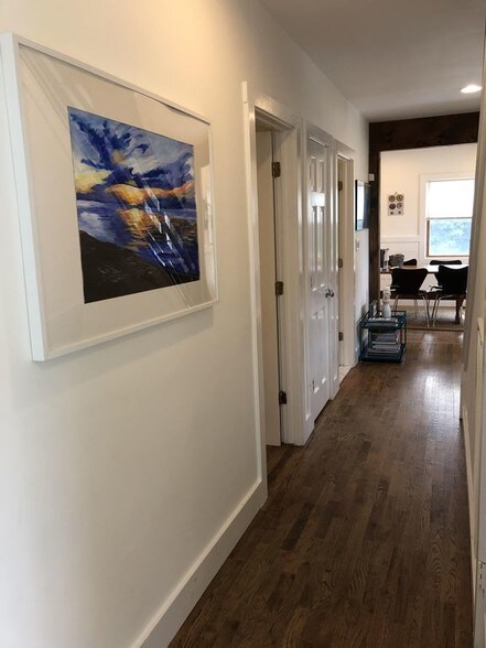 Building Photo - 30 Point Breeze Dr