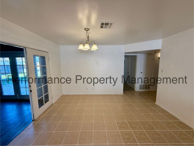 Building Photo - Stunning 4 Bed/2 Bath NE Home w/ Solar, RB...
