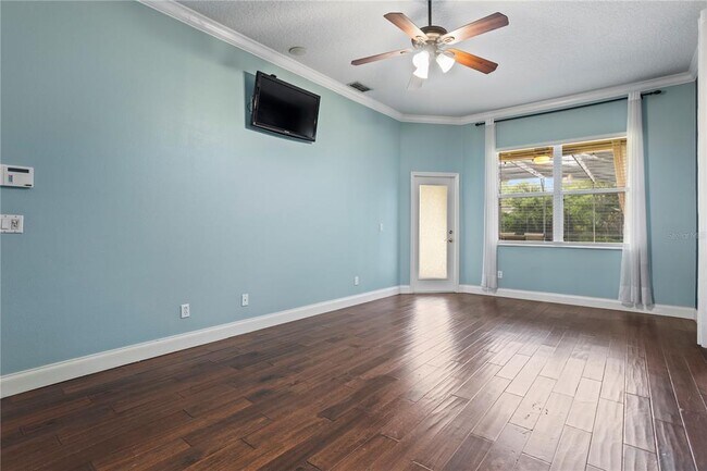 Building Photo - 1393 Stanfield Cove