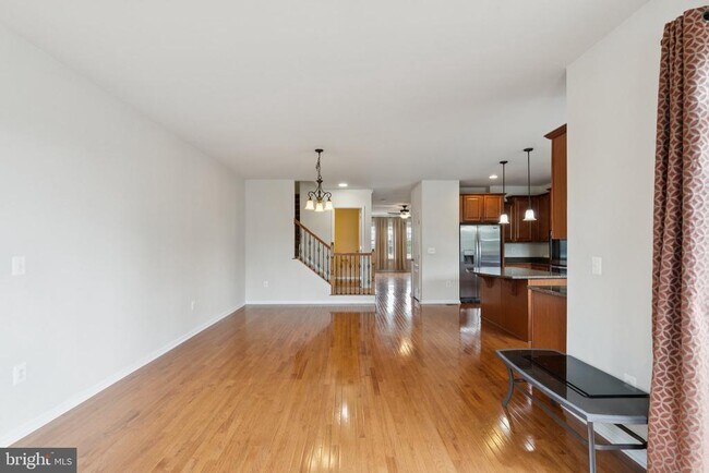 Building Photo - 38 Mica Way