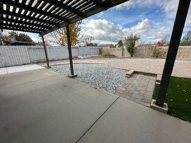 Building Photo - 5375 Santa Rosa Ave