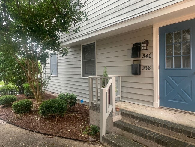 Primary Photo - River Walk Apartment