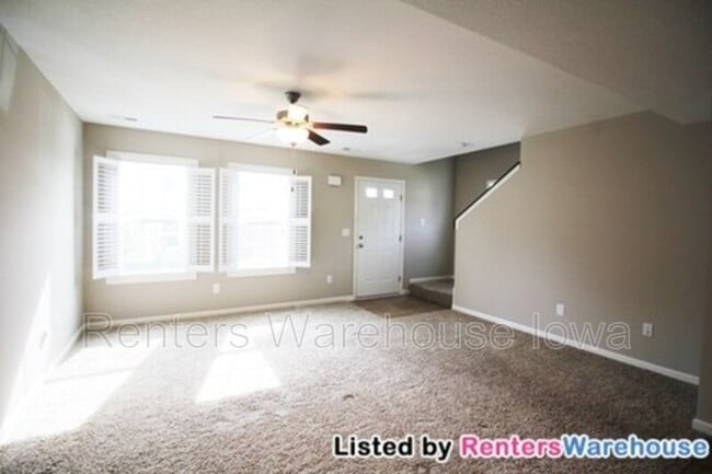 Building Photo - 9155 Coneflower Dr