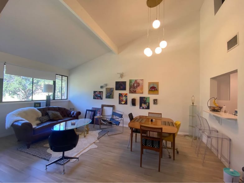 Primary Photo - 313 Bobby Jones Rd