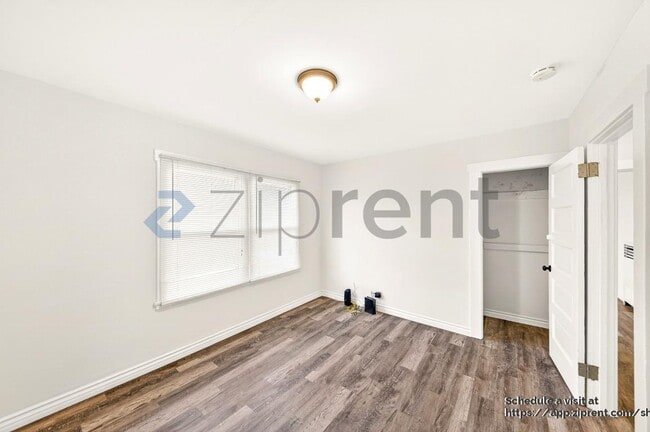 Building Photo - 1255 Del Rey Ave