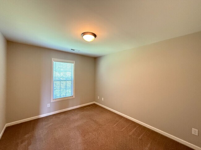 Building Photo - 5813 Huckleberry Ct