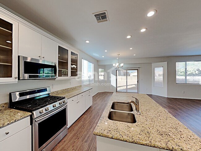 Building Photo - 12659 N Maize Dr