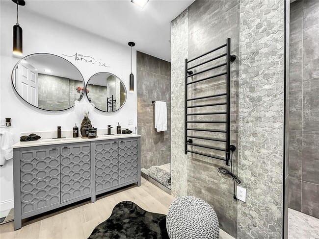 Building Photo - 3608 54th Dr W