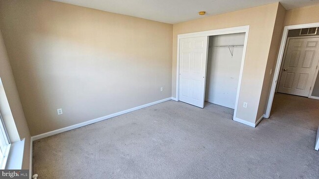 Building Photo - 51 Farrah Dr