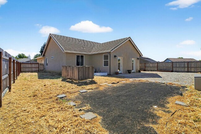 Building Photo - Lake California Home with 2 Car Garage and RV Parking- Available for Move In! $300 Move in Special!!