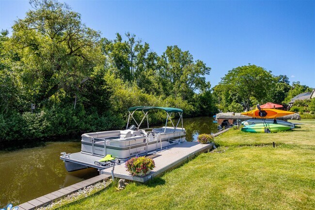 Building Photo - 3071 Park Drive, Brighton, MI 48114 - 4 BR...