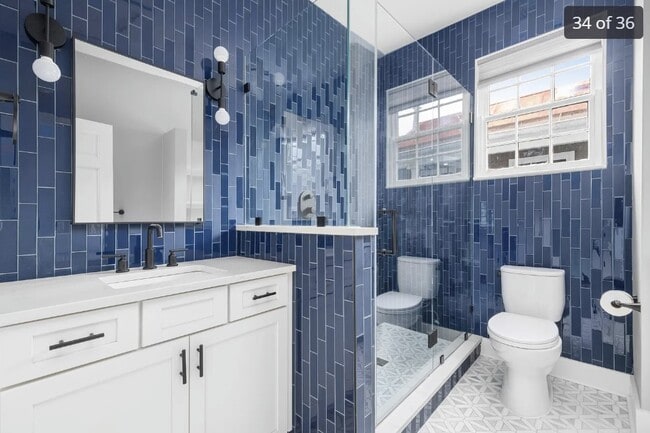 Building Photo - 138 Coming St