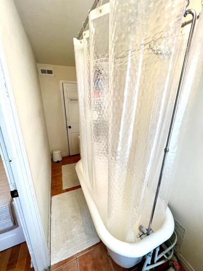 Building Photo - Beautiful 2-Bedroom Townhouse in Francisvi...