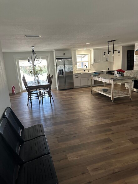 Building Photo - 508 Hillpine Way