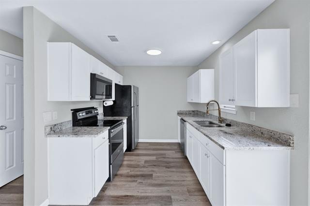 Building Photo - 610 Ridgeline Dr