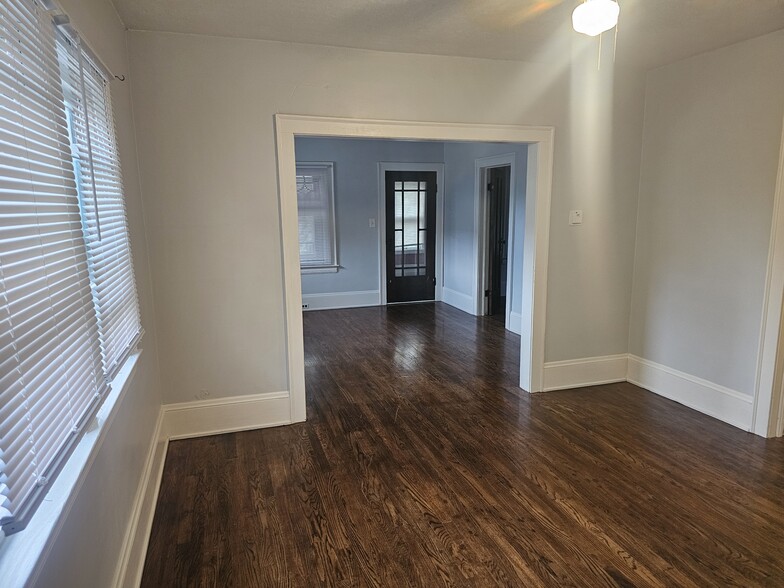 Building Photo - 3518 Schiller Ave