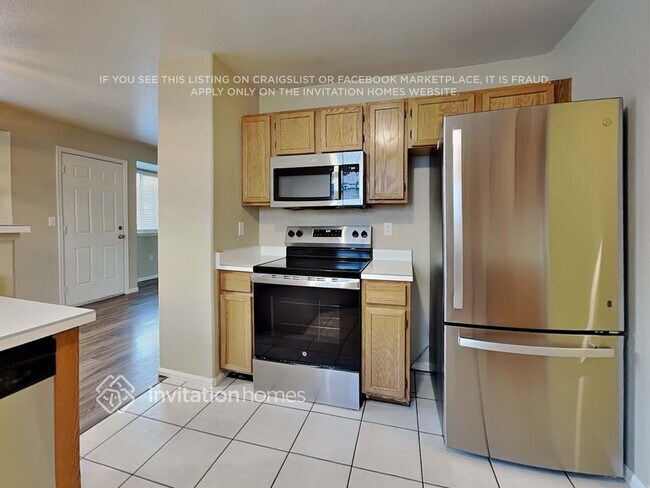 Building Photo - 4981 N Silverlace Dr