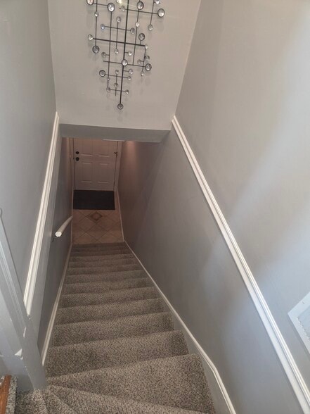 Building Photo - 2557 W Superior St