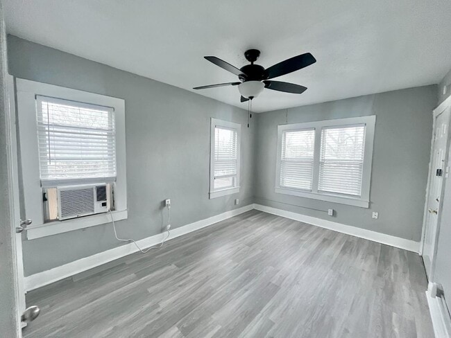 Building Photo - 217 Lotus St