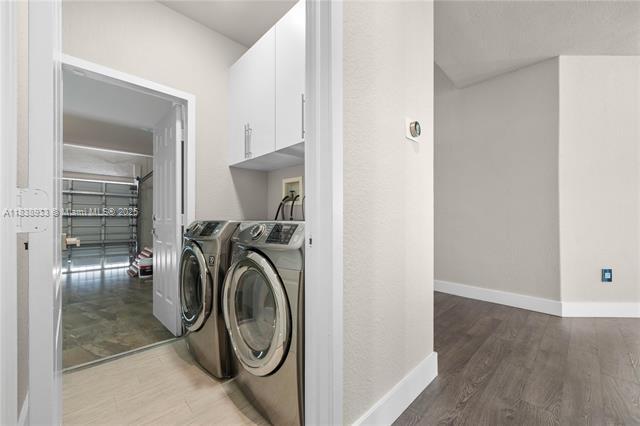 Building Photo - 8555 NW 111th Ct