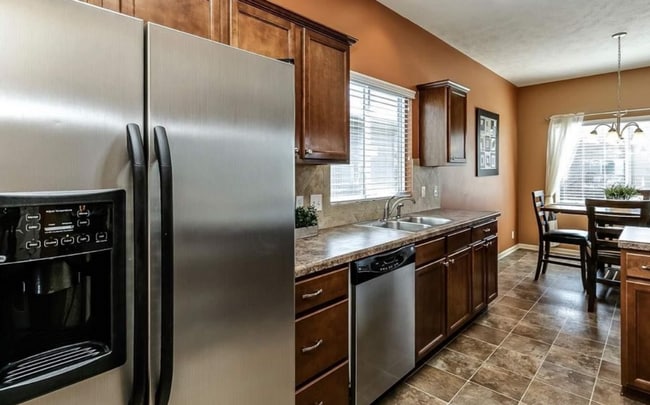 Building Photo - Your Next Home Awaits In Papillion!!
