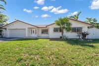 Building Photo - 10620 SW 146th Ct