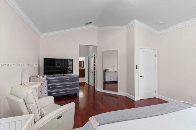 Building Photo - 1530 Lacosta Dr W