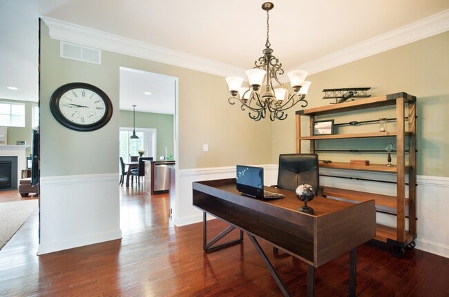 Building Photo - 216 Westbrook Dr