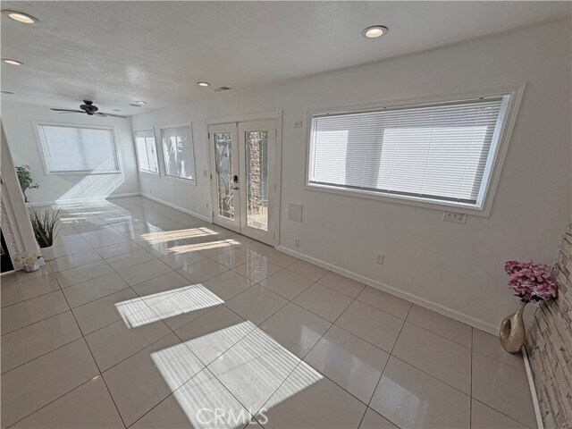 Building Photo - 621 E Pine St