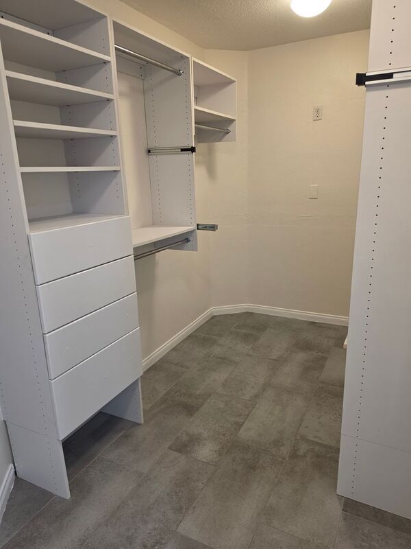 Building Photo - 27875 Avenida Armijo