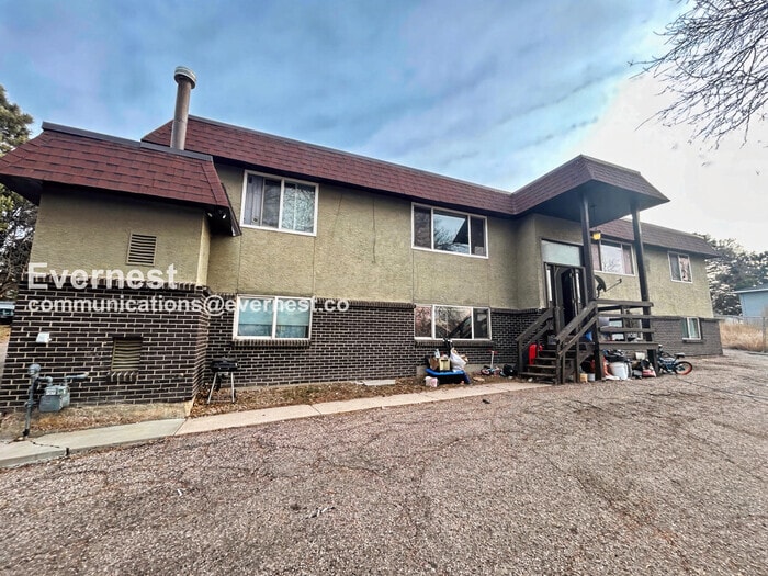 Building Photo - 1075 Magnolia St