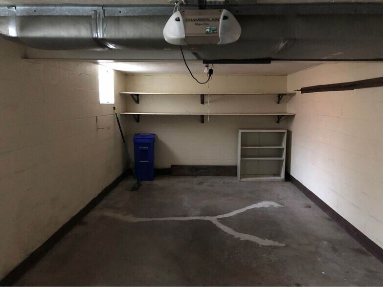 garage - 21 Terrace Dr