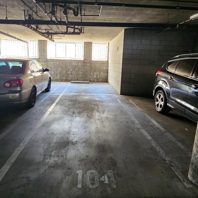 2 car parking - 10901 Laurel Canyon Blvd