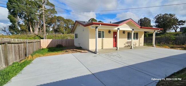 Building Photo - Beautiful Orcutt Newer ADU Home Includes A...