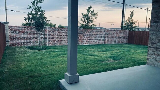 Building Photo - 4804 Dewy Rose Lane, Fort Worth, Texas 76131