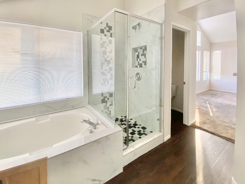 Building Photo - 12160 Dormouse Rd