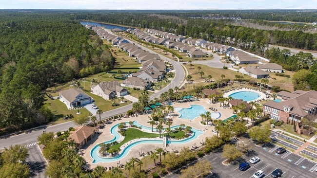 Building Photo - 264 Viareggio Road