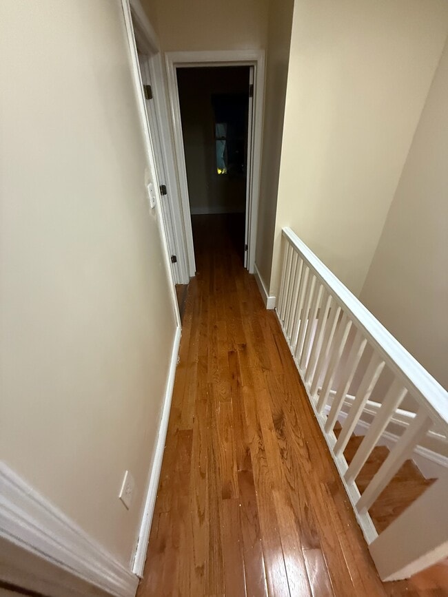 Building Photo - 92-14-14 Silver Rd