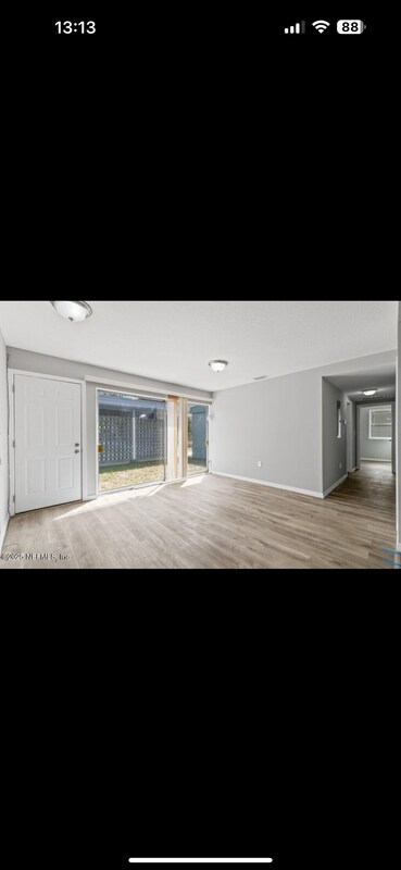 Building Photo - 9106 Jefferson Ave