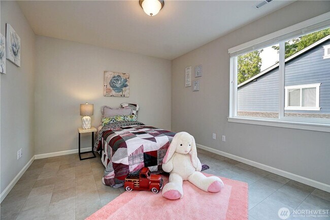 Building Photo - Stylish 5-Bed Home in Desirable Bothell ; ...