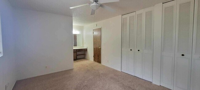 Building Photo - Cottonwood Country Living Near Schools