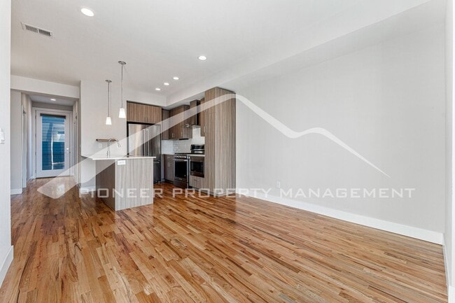 Building Photo - 1460 Wolff St