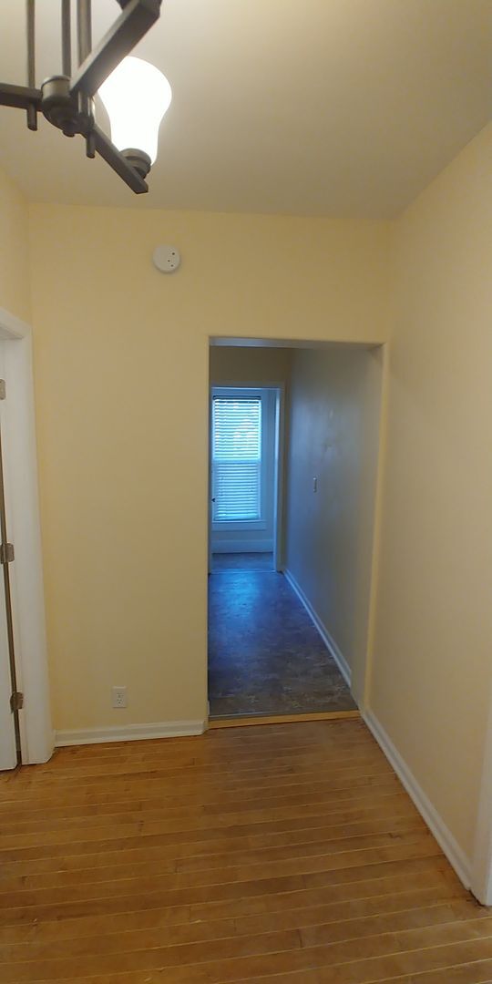 Building Photo - Great 2 bedroom near Hamline University!