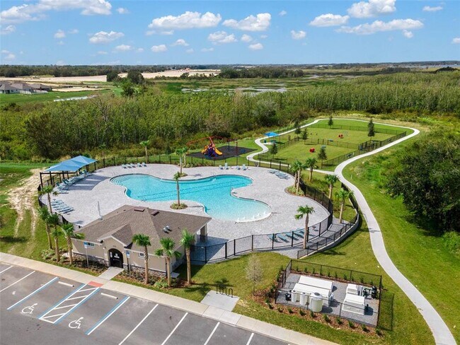 Building Photo - 4373 Deleon St