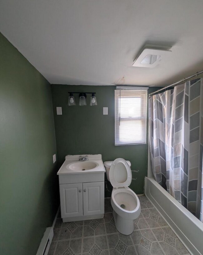 Building Photo - 202 Market St