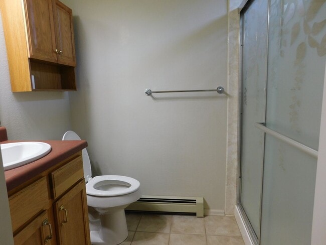 Building Photo - Spacious Duplex in N Grand Junction