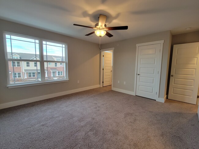 Building Photo - 4007 Angelica Ct