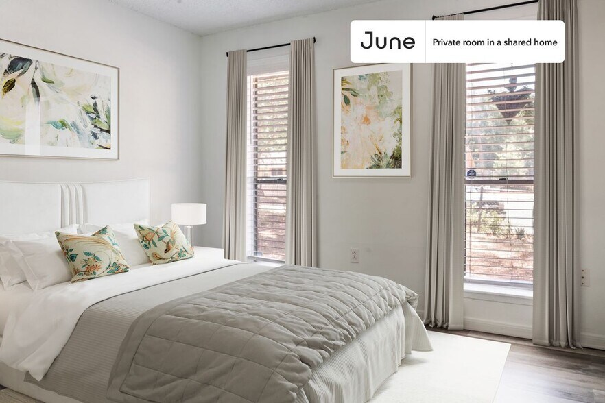 Primary Photo - Private bedroom in 4 bed/1 bath Home